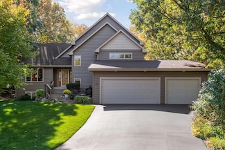 13173 Beehive Ct, Eden Prairie, MN 55346