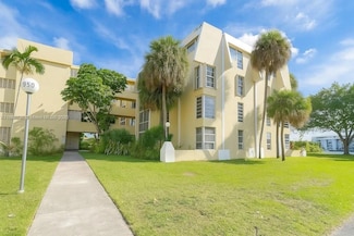 950 NE 199th St Unit 1A 101, Miami, FL 33179
