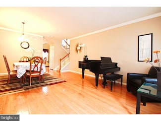 216 Warwick Way, North Wales, PA 19454
