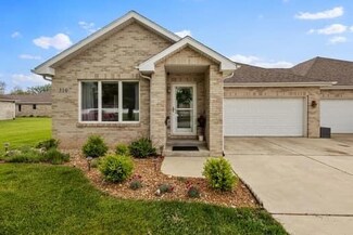 310 11th Cir SE, Demotte, IN 46310