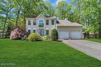 15 Coral Dr, Howell, NJ 07731