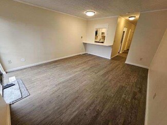 450 Shell Ct W Unit F450, Columbus, OH 43213