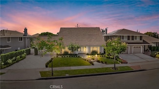 318 S Violet Ln, Orange, CA 92869