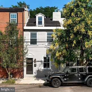 937 N American St, Philadelphia, PA 19123