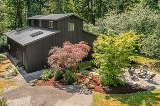12150 SW Shawnee Rd, Vashon, WA 98070