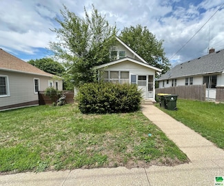 1403 W 6th St, Sioux City, IA 51103