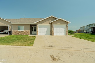 928 Baffin Loop, Bismarck, ND 58503