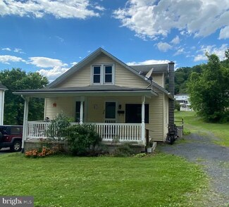 227 Dry Valley Rd, Burnham, PA 17009