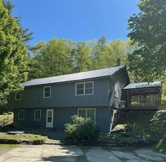 2073 Western Ave, Newburgh, ME 04444