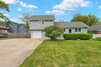 14 E Madison St, Villa Park, IL 60181