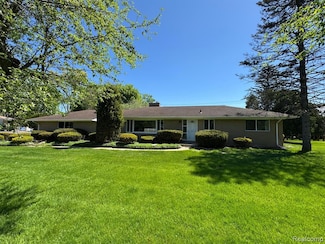 28670 Inkster Rd, Southfield, MI 48034