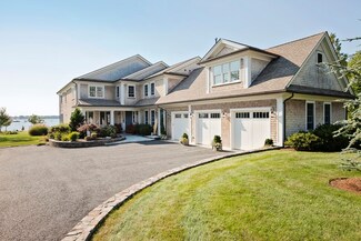 137 Ferry Rd, Bristol, RI 02809