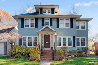 257 Elm Ave, Teaneck, NJ 07666