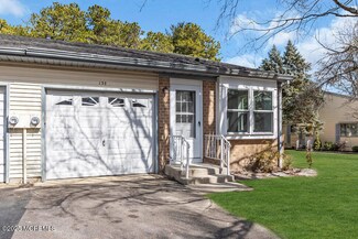13A Maplewood Dr Unit B, Whiting, NJ 08759