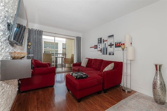 201 178th Dr Unit 426, Sunny Isles Beach, FL 33160