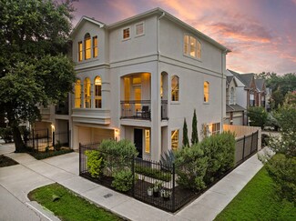 702 Reinerman St, Houston, TX 77007
