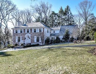 74 Albion Rd, Wellesley Hills, MA 02481
