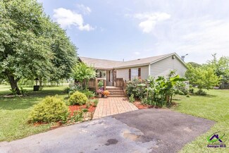 104 Colonial Dr, Byron, GA 31008