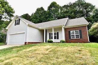 1020 Stinson Glen Ln, Charlotte, NC 28214