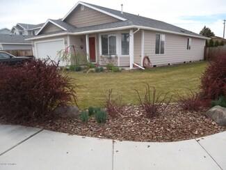 202 Millenium St, Moxee, WA 98936