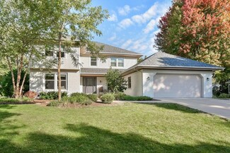 910 Appomattox Cir, Naperville, IL 60540