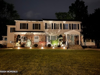 1 Longstreet Rd, Manalapan, NJ 07726