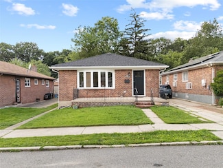 226-07 76th Rd, Flushing, NY 11364