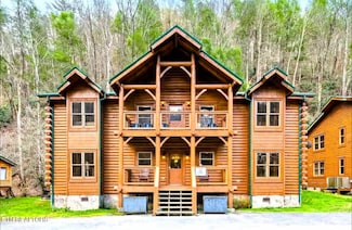 311 Caney Creek Rd, Pigeon Forge, TN 37863