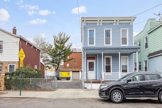 94-12 86th St, Jamaica, NY 11416