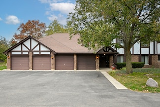1751 Plymouth Ct Unit B, Wheaton, IL 60189