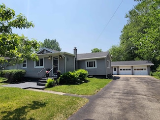 1010 S Pearce St, Owosso, MI 48867
