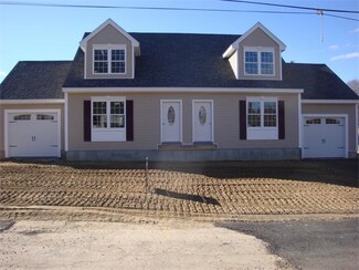 37 Mill St, Merrimac, MA 01860