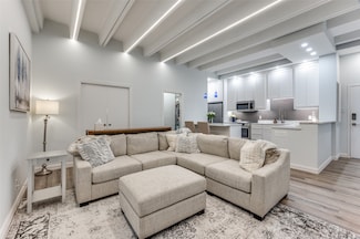 6211 W Northwest Hwy Unit G202, Dallas, TX 75225