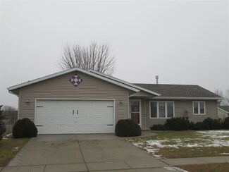 44 Hancock Ln, Evansville, WI 53536