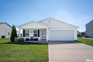 1719 Carson Dr, Davenport, IA 52804