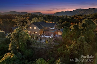 138 Silver Tree Ln, Lake Lure, NC 28746