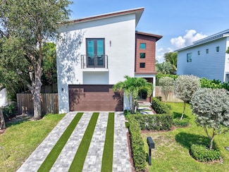1517 N Lakeside Dr, Lake Worth, FL 33460