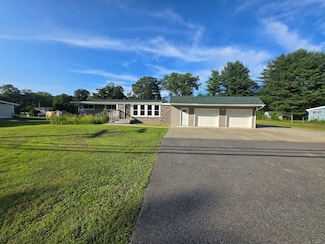 371 Fitchville Rd, Bozrah, CT 06334