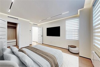 55 Oceana Dr E Unit 4, Brooklyn, NY 11235