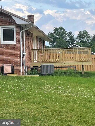 1021 White Hall Rd, Littlestown, PA 17340