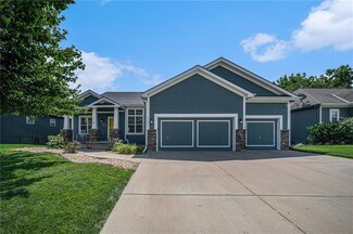 9609 N Adrian Ave, Kansas City, MO 64154