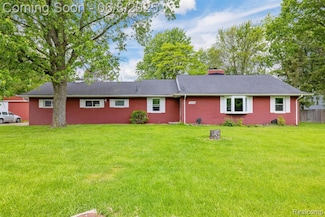 36195 Farmbrook Dr, Clinton Township, MI 48035