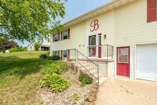 28315 Clary Ln, Richland Center, WI 53581