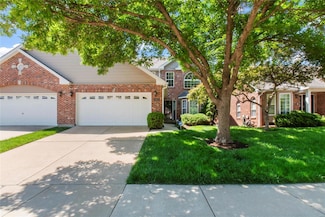 1167 Castle Gate Villas Dr, Saint Louis, MO 63132