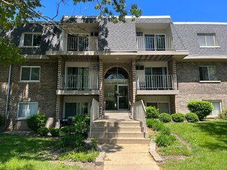 974 Crabapple Dr Unit 208, Prospect Heights, IL 60070