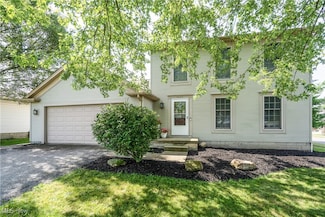 5605 Madrid Dr, Youngstown, OH 44515