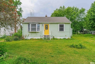 202 N Peoria St, New Holland, IL 62671