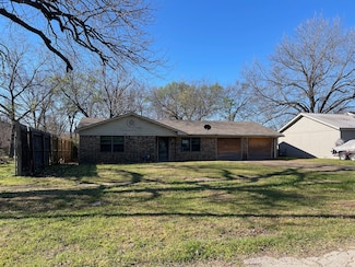 407 W Comal, Wortham, TX 76693
