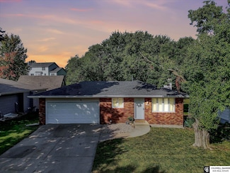 6141 S 48th St, Lincoln, NE 68516