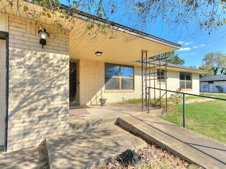 19901 Prairieview Rd, Tecumseh, OK 74873